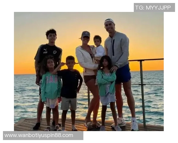 C罗豪购两套奢华岛屿别墅仅可通过游艇和水上飞机抵达